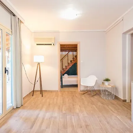 Feriehus Renovated 4 Bdrm House W/garden Near The Sea